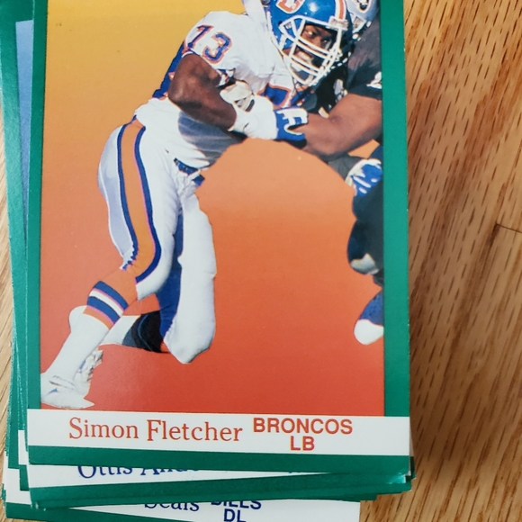 Football Cards - Picture 5 of 16